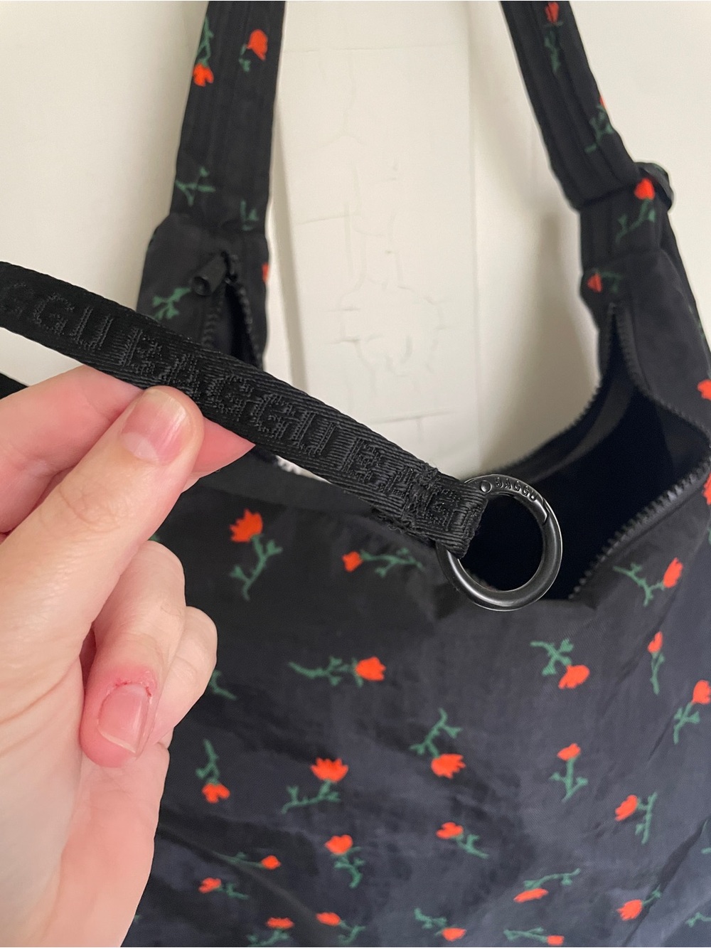 Baggu nylon shoulder bag painted wildflower - Picture 2 of 3